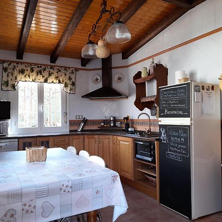Vivencias Casa Rural Para 10 Personas Camunas Exterior foto